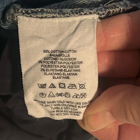 Free People denim bootcut cropped jeans with raw hem
Size 30 - Picture 7 of 7